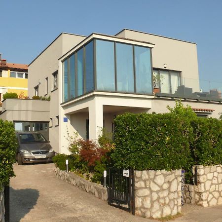 Apartment Branimir Omisalj Exterior photo